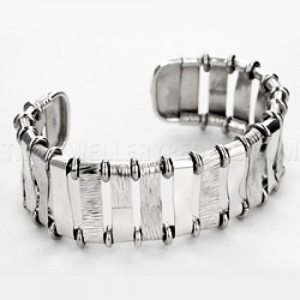 Textured Bridge Silver Cuff Bangle - 22mm Wide