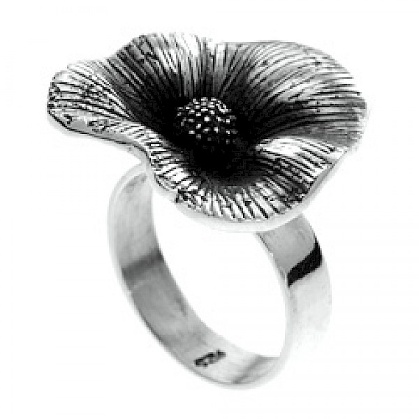 Wavy Flower Oxidised Silver Ring - RG272