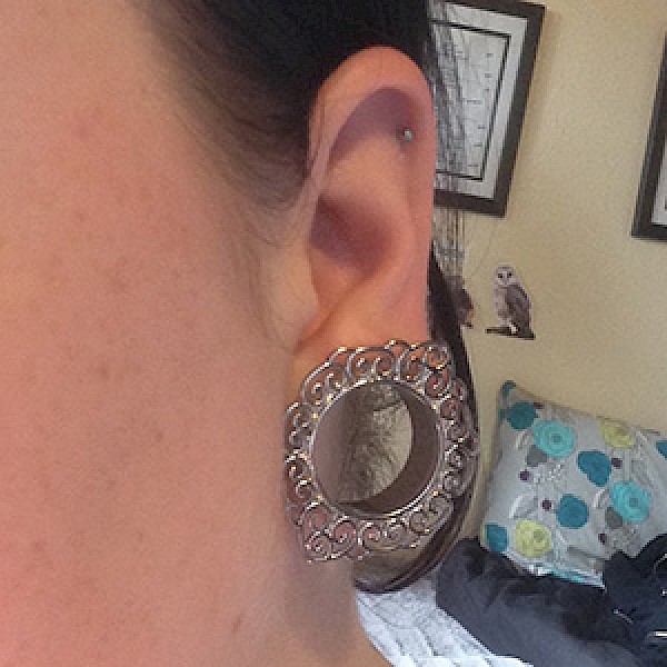 FILIGREE SURGICAL STEEL SINGLE FLARED EYELET