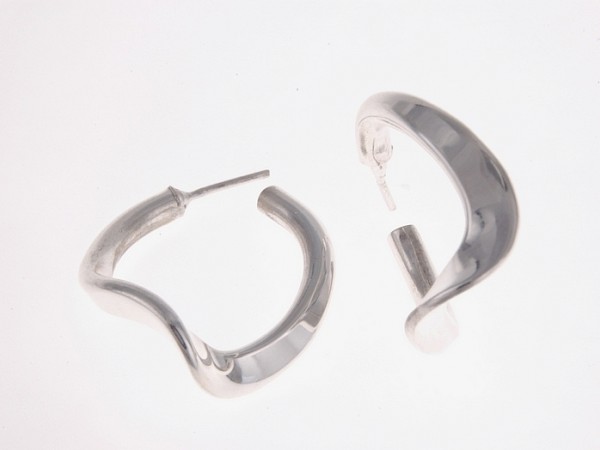 Solid Twist Hoops