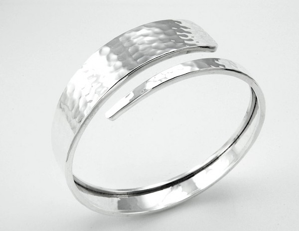 Hammered Overlapping Bangle - Small - BA074a