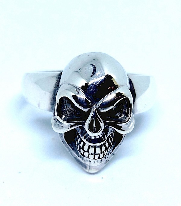 Smiling Skull Ring - RG382