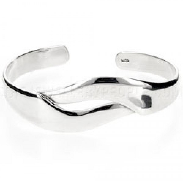 Lips Open Silver Bangle - 20mm