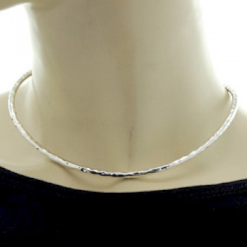 Flexible Tubed Hammered Silver Collar - 4mm