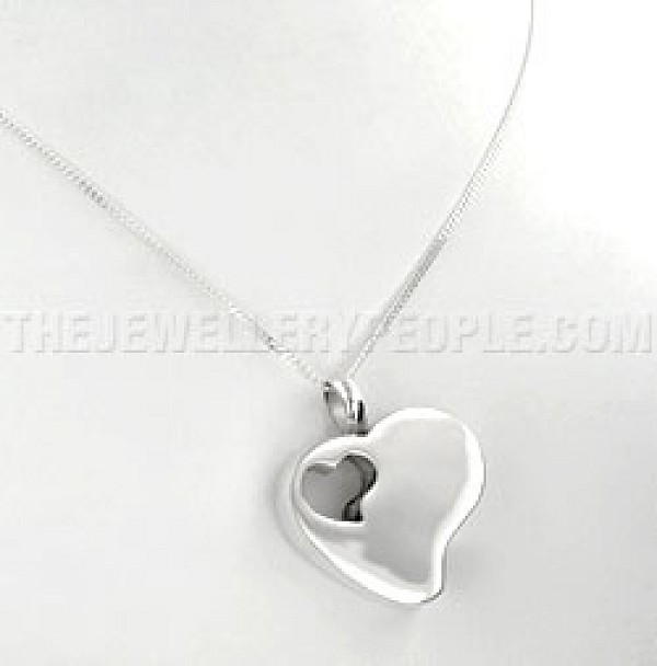 Inset Heart Boxed Silver Pendant - PT098
